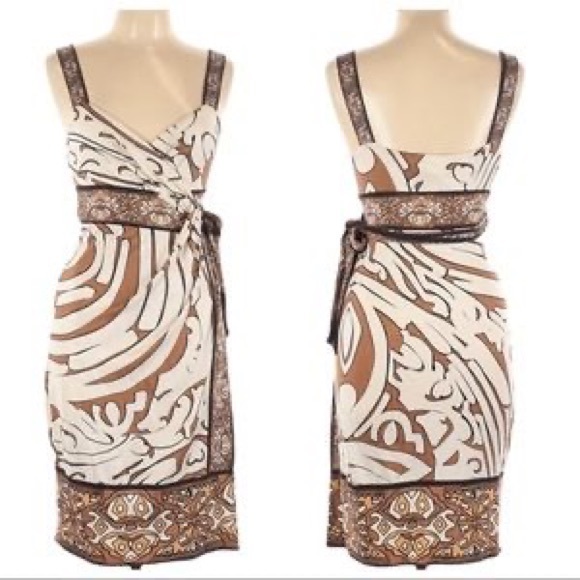 DIANE VON FURSTENBERG Mini Wrap Dress in 100% Silk - Size 4 - Picture 1 of 4